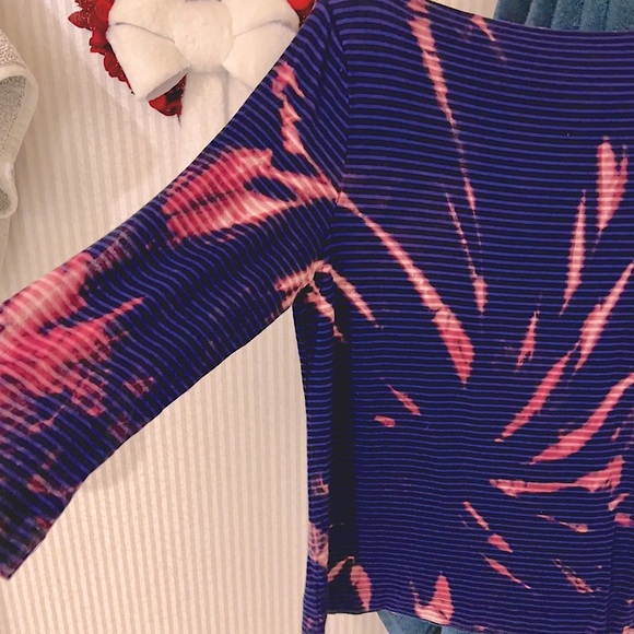 Reimagined handmade boatneck Cotton Top. Reverse Dye. - Picture 7 of 9